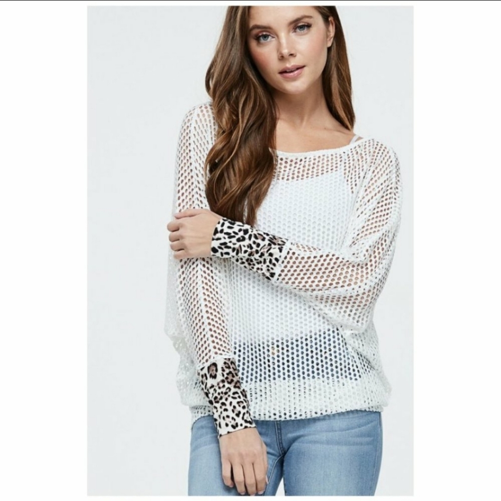 Fishnet top W/Cheetah print cuffs - Picture 2 of 3